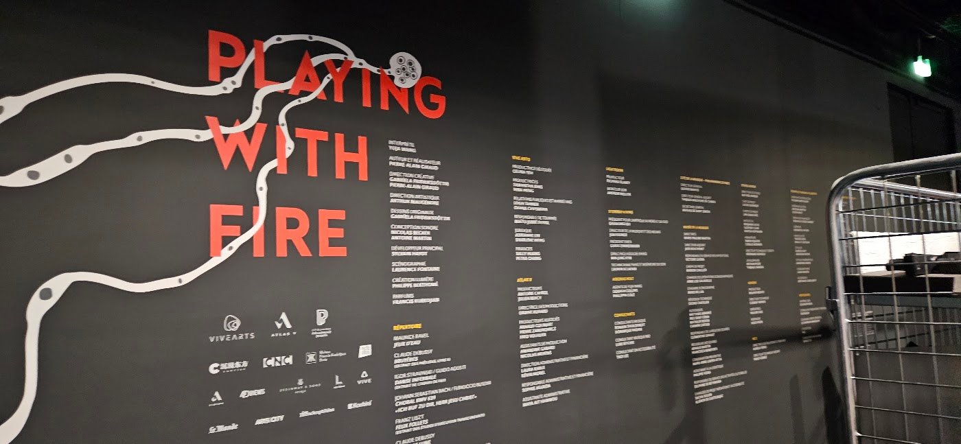 Espace de l’exposition Playing with Fire